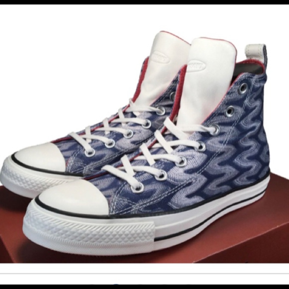 Men’s Missoni x Converse size 8 sneakers